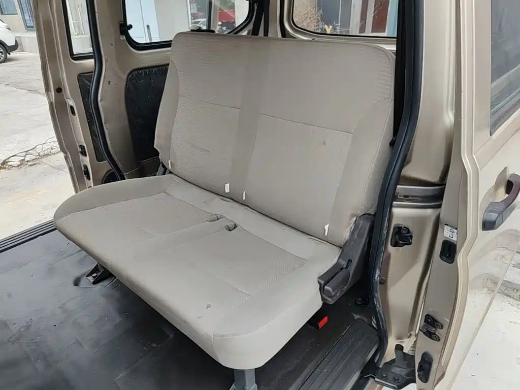 Wuling Rongguang — миниатюра 17