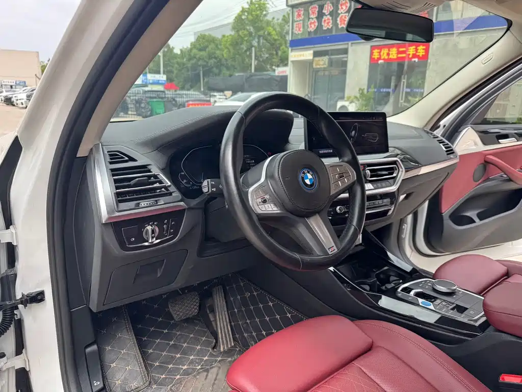 BMW iX3 — миниатюра 4