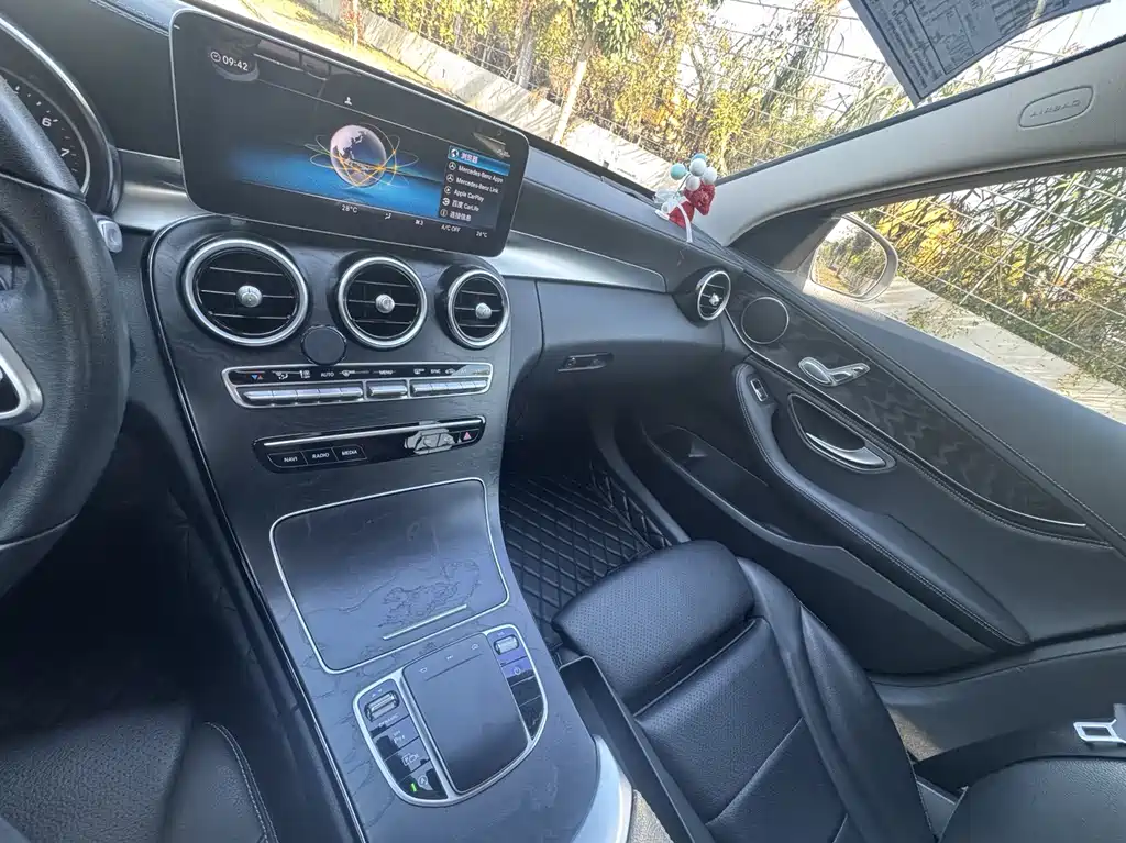 MERCEDES-BENZ C CLASS