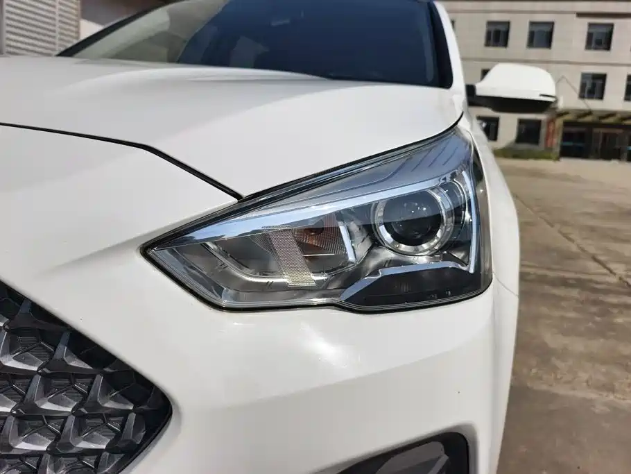 Haval M6 — миниатюра 5