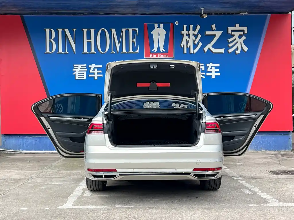 Volkswagen Phideon — миниатюра 9