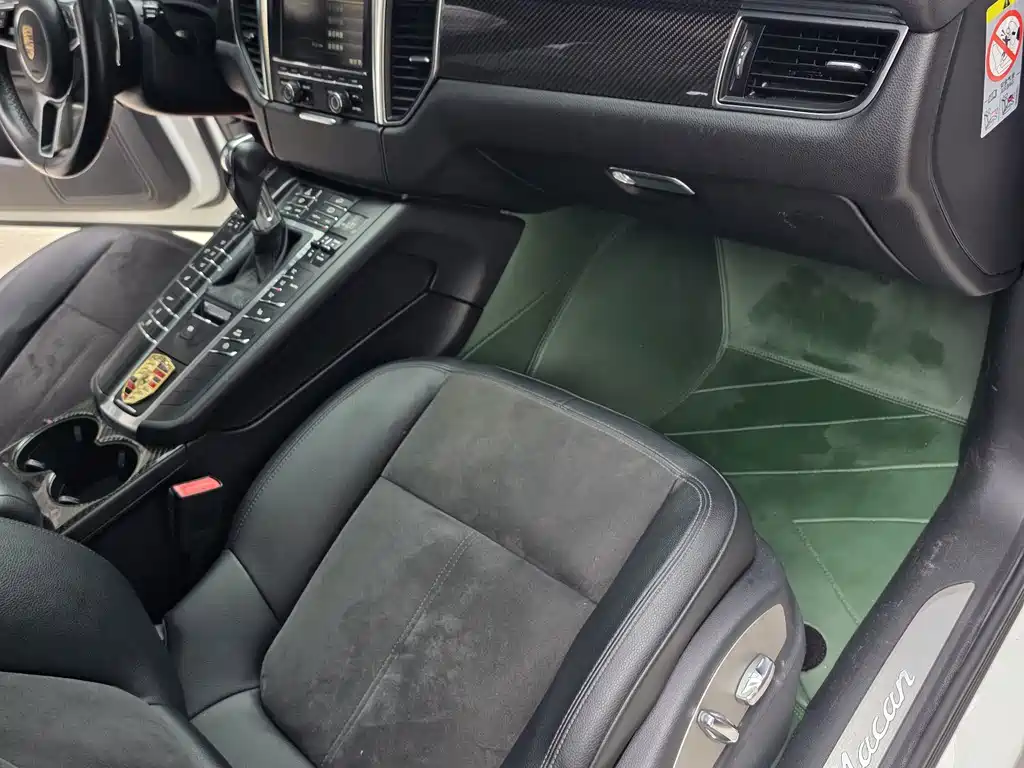 Porsche Macan — миниатюра 7
