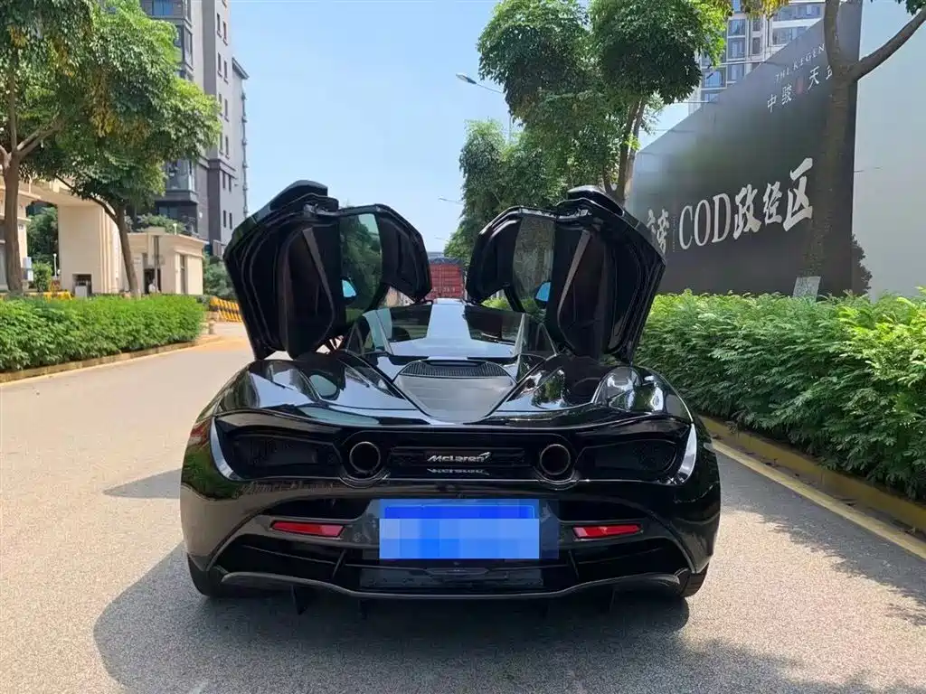 MCLAREN  720S