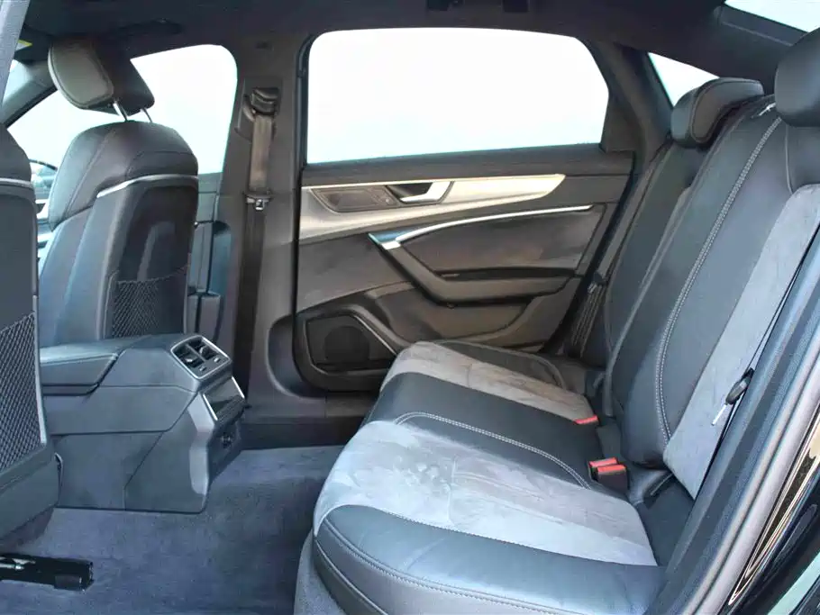 Audi A6L — миниатюра 12