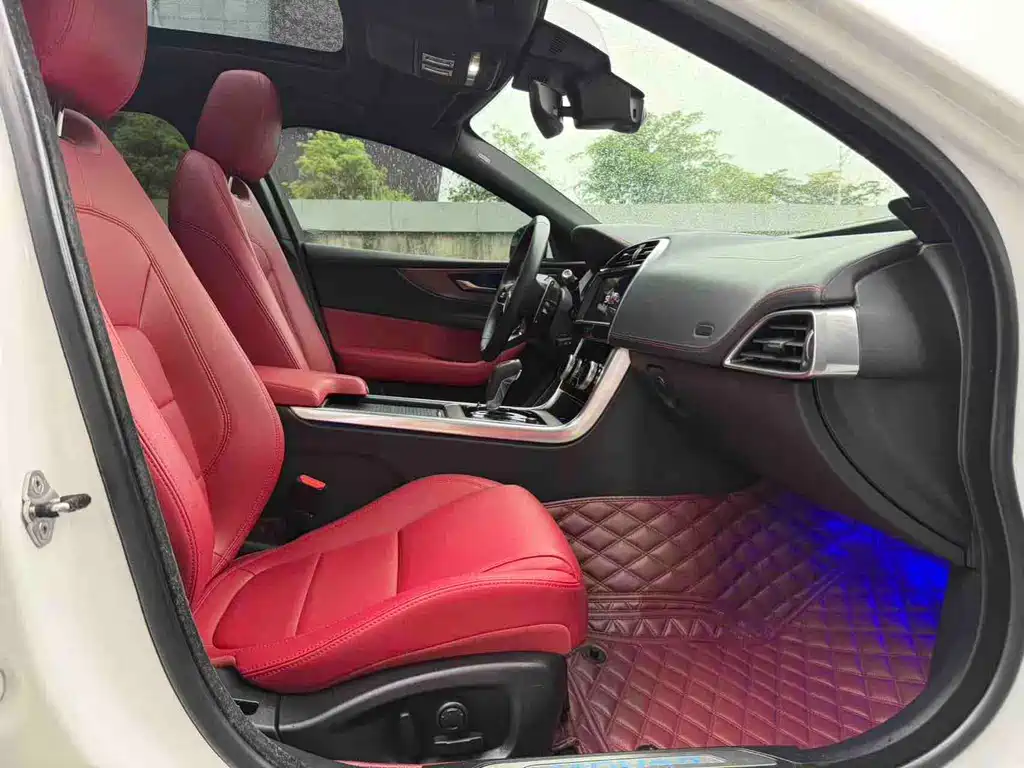 Jaguar XEL — миниатюра 7