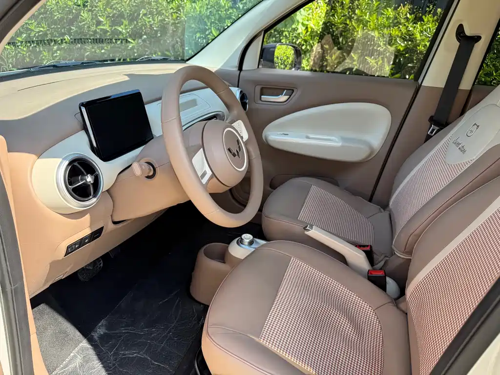 Wuling MINIEV — миниатюра 4