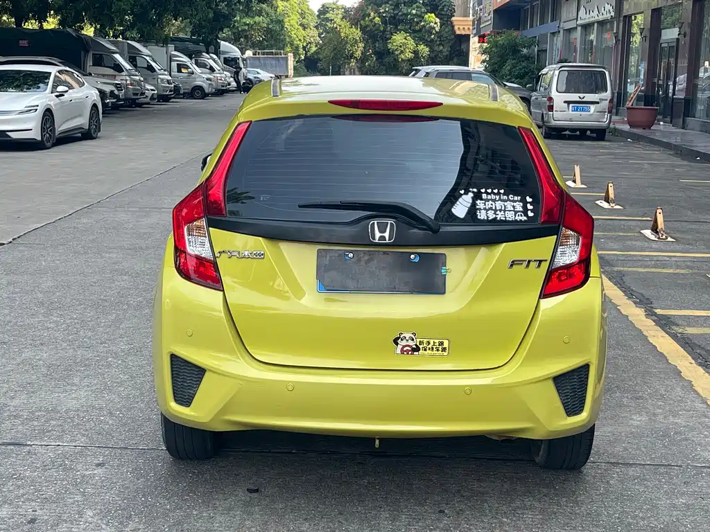 Honda Fit — миниатюра 11