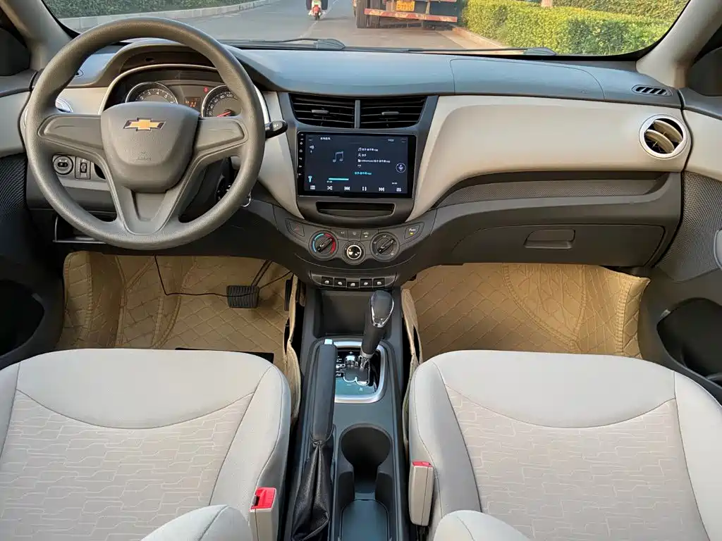 Chevrolet Sail — миниатюра 8