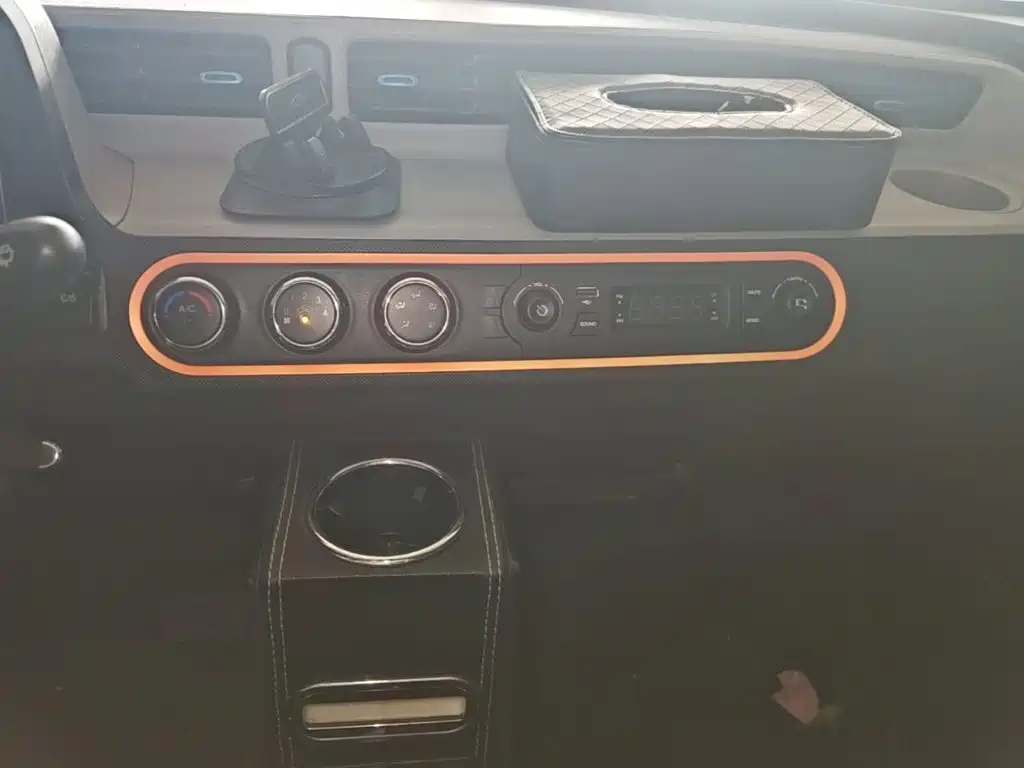 Wuling MINIEV — миниатюра 13