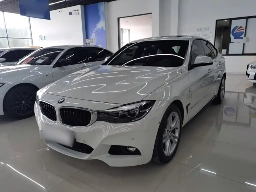 BMW 3 Series GT 320i Fashion