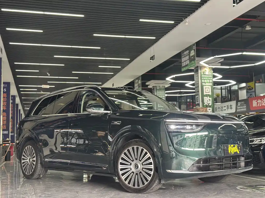Aito M8 2025 Ultra 53.4kWh 6 мест (192 )