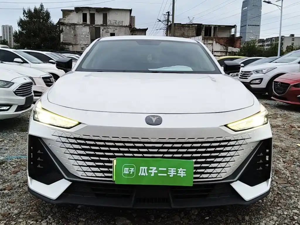 Changan UNI-V iDD — миниатюра 3