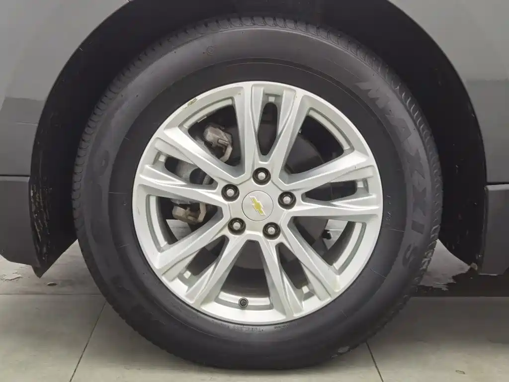 Chevrolet Equinox — миниатюра 17