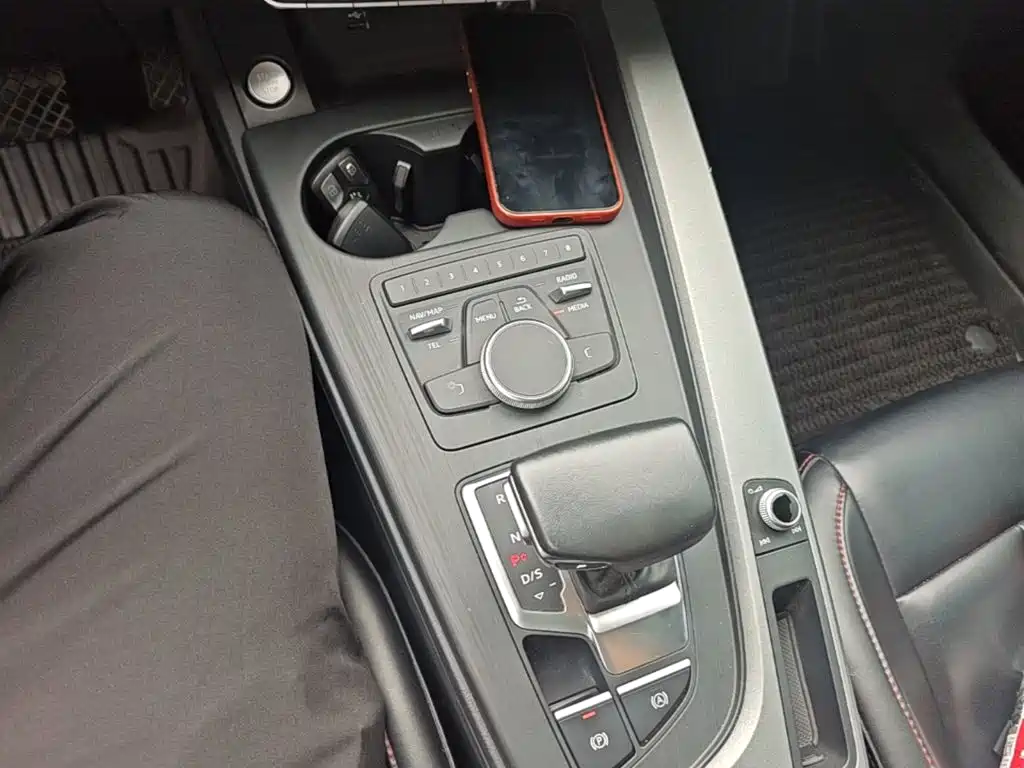 Audi A4L — миниатюра 19
