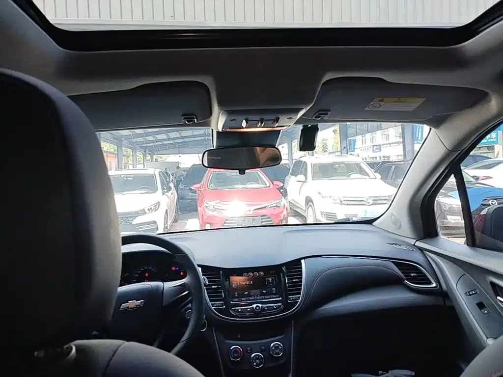 Chevrolet Trax — миниатюра 18