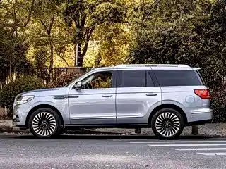 Lincoln Navigator — миниатюра 2