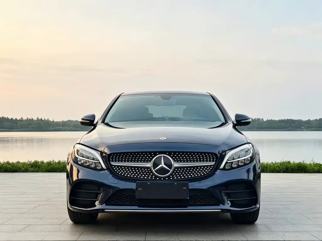 Mercedes-Benz C-Class — миниатюра 2