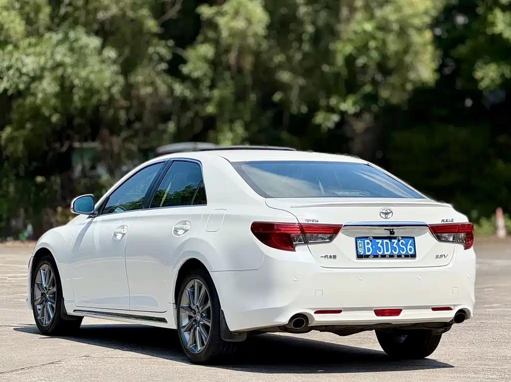 Toyota Reiz — миниатюра 24