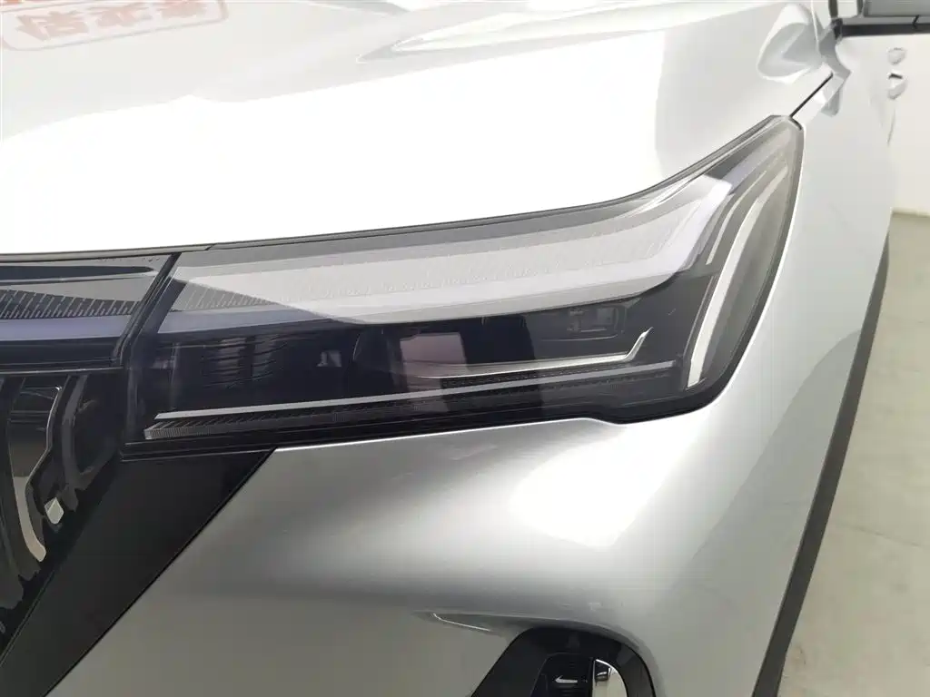 Geely Boyue L L 2025 2.0TD DCT
