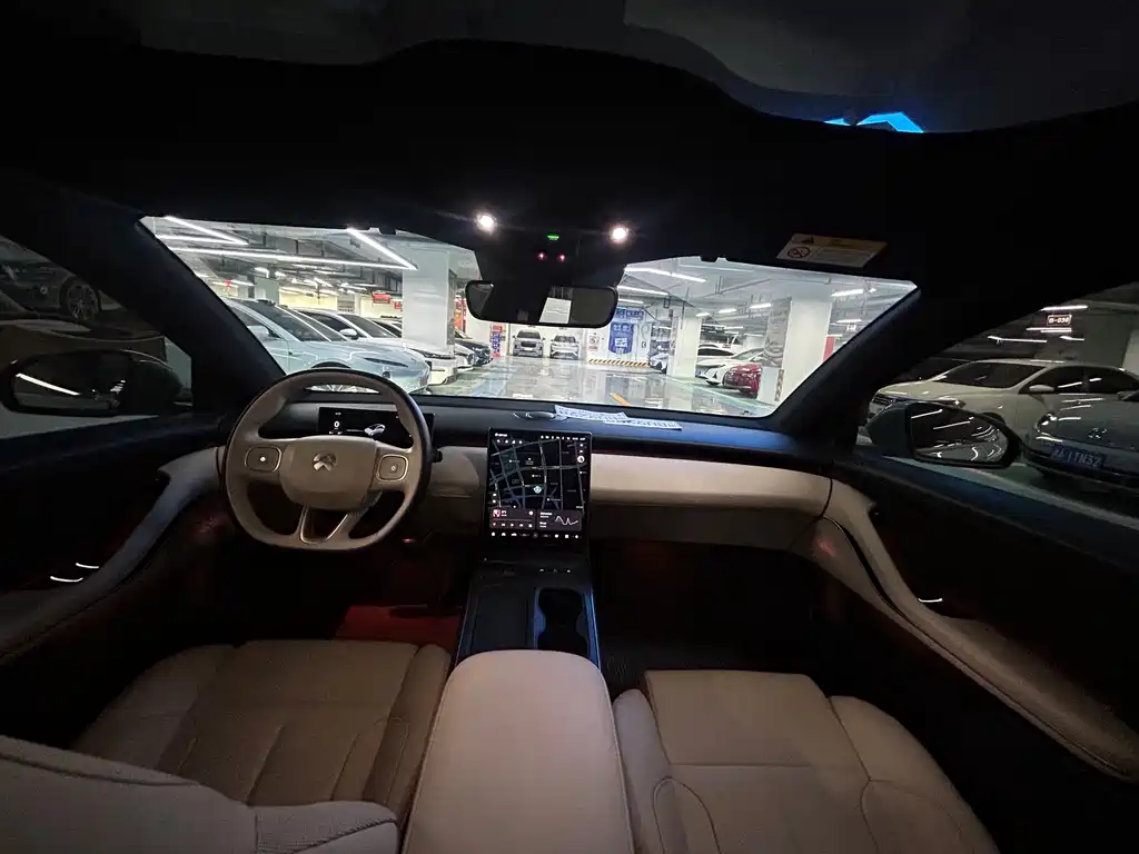 NIO NIO ET5