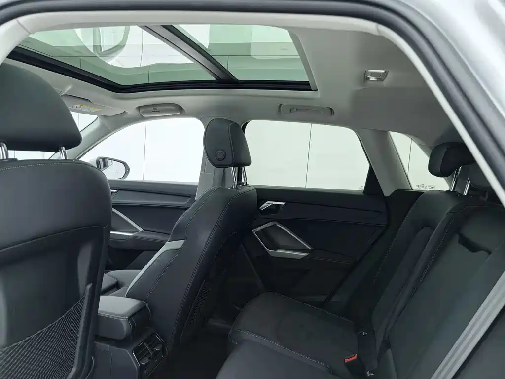 Audi Q3 — миниатюра 10