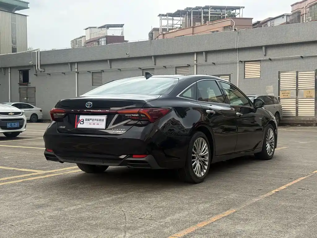 Toyota Avalon — миниатюра 7