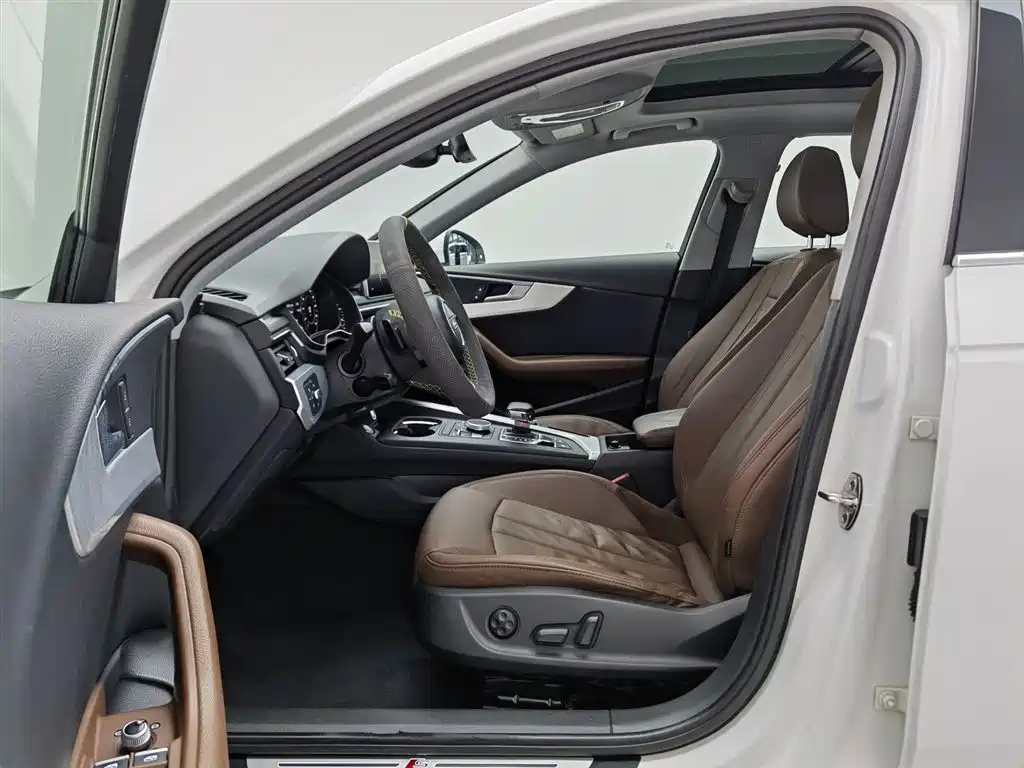 Audi A4L 2019 40 TFSI Fashion VI