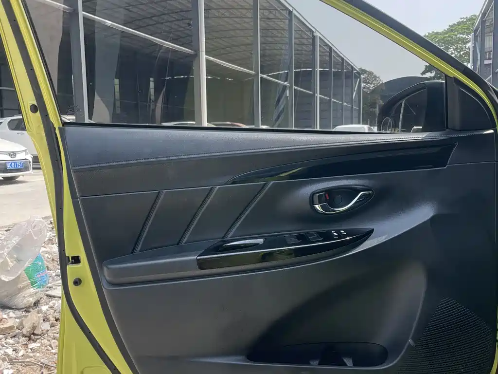 TOYOTA YARIS L ZHIXUAN