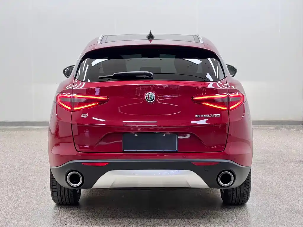 Alfa Romeo Stelvio — миниатюра 5