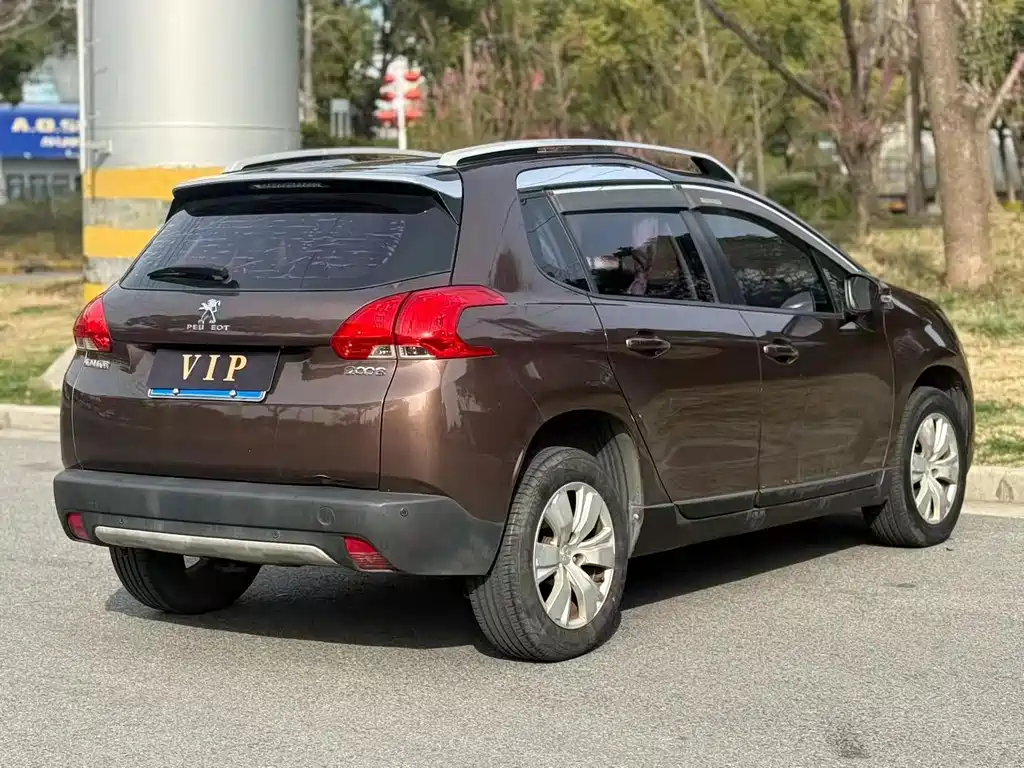 PEUGEOT 2008