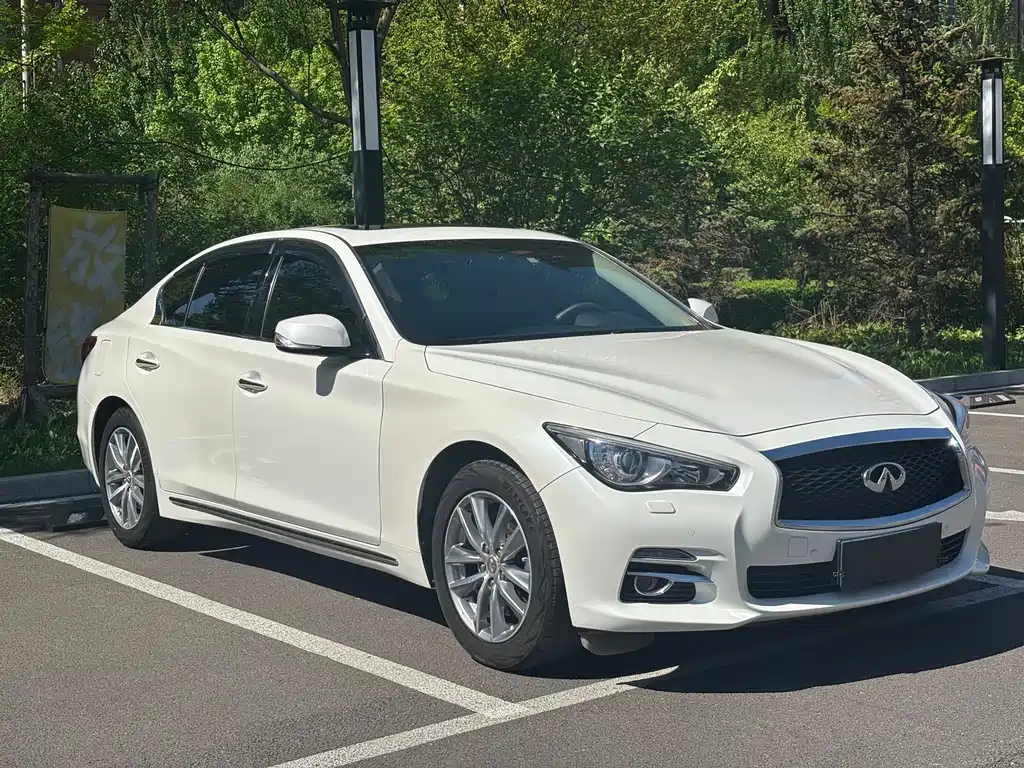 Infiniti Q50L 2016 2.0T Enjoy