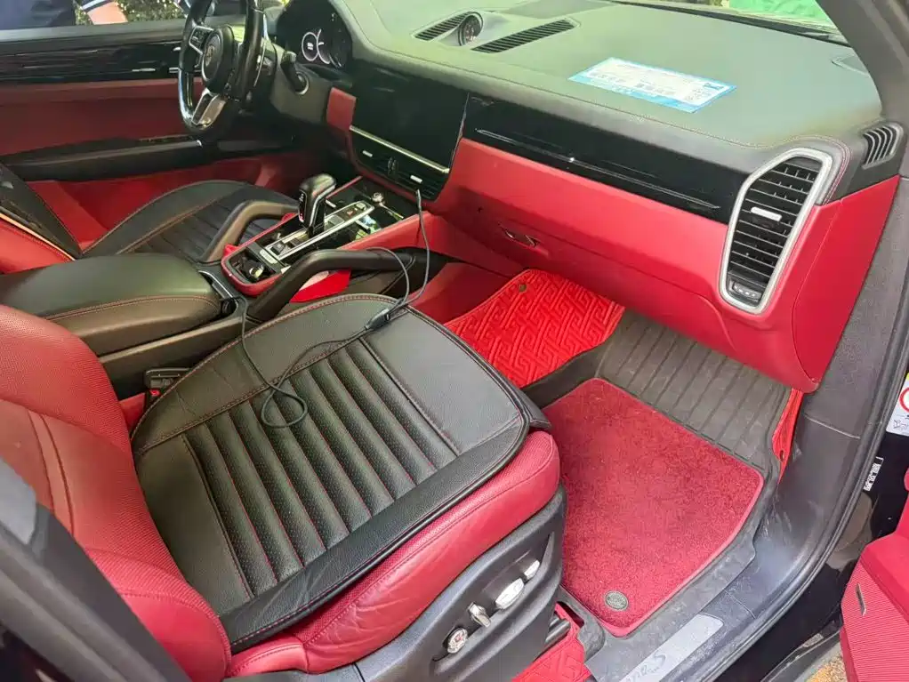 Porsche Cayenne — миниатюра 6