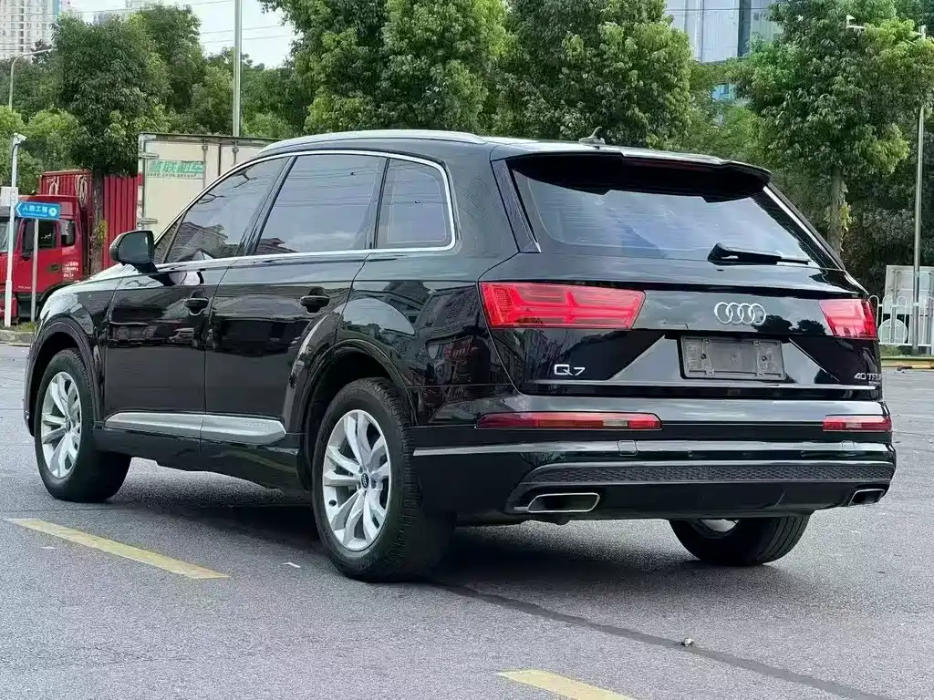 Audi Q7 2018 40 TFSI Comfort