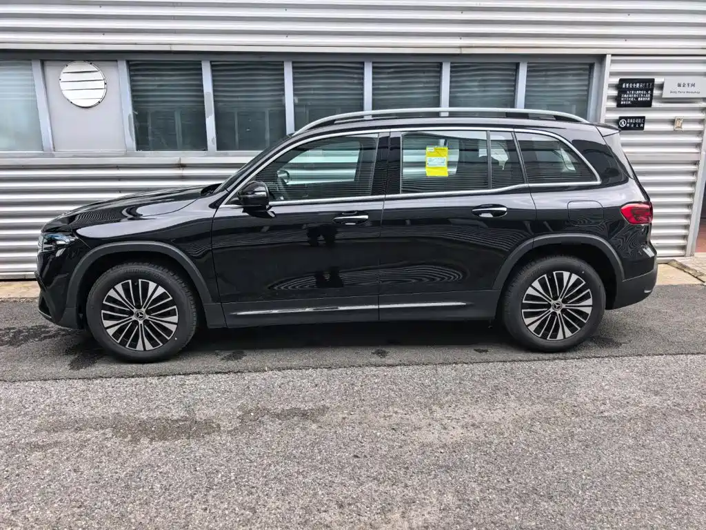 Mercedes-Benz EQB — миниатюра 3