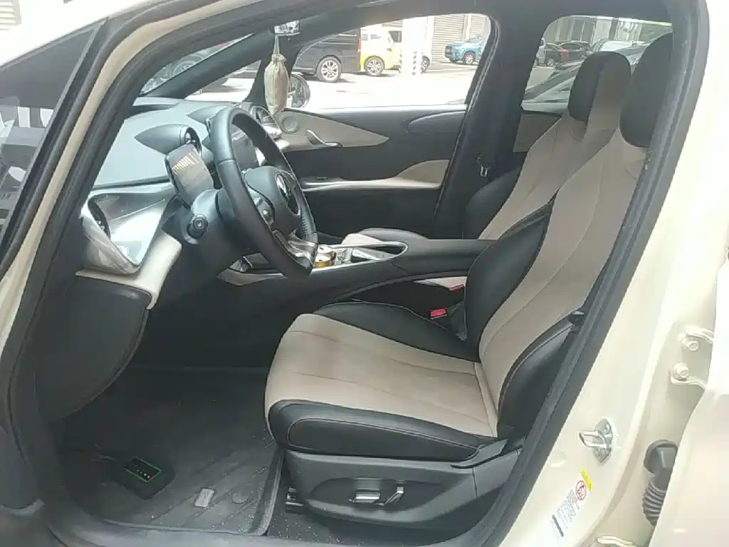 BYD Dolphin — миниатюра 11