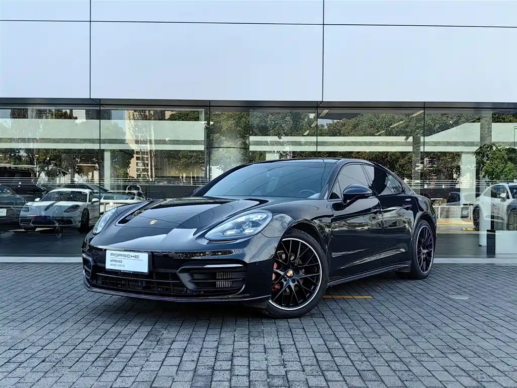 Porsche Panamera 2022