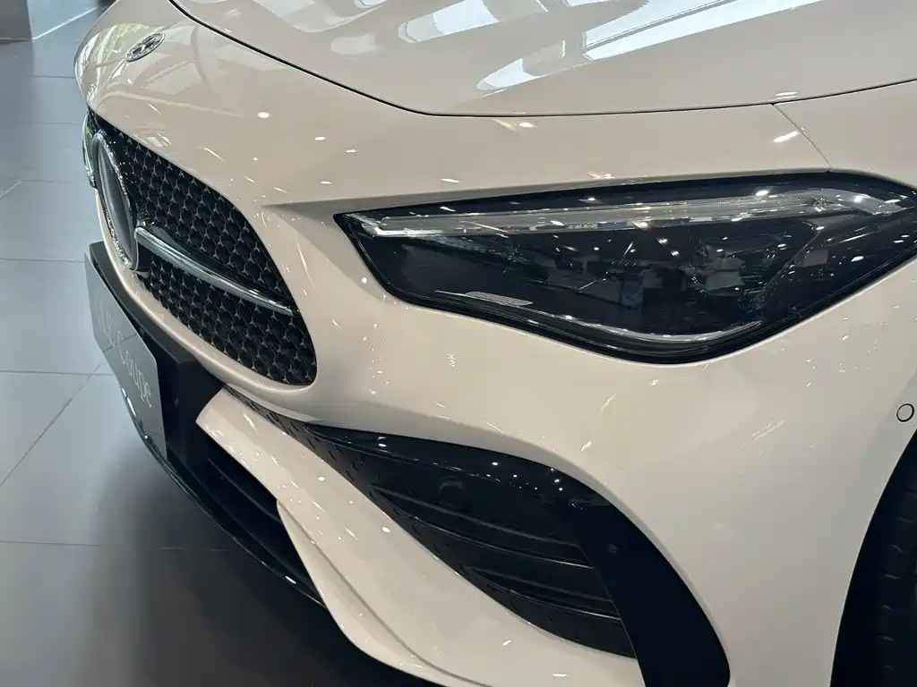 Mercedes-Benz CLE — миниатюра 7