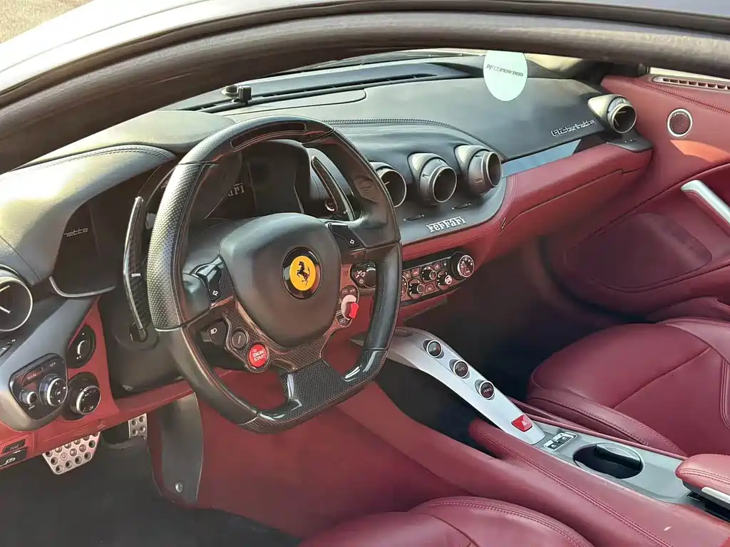 Ferrari F12berlinetta — миниатюра 5
