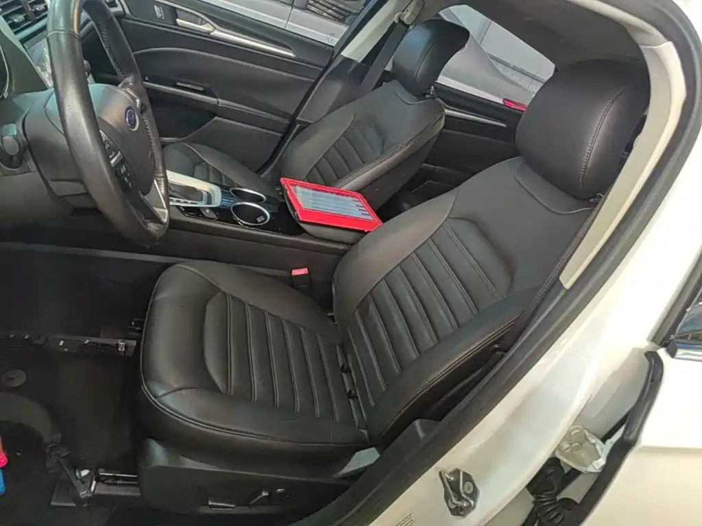 Ford Mondeo — миниатюра 15