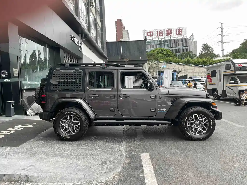 Jeep Wrangler PHEV — миниатюра 15
