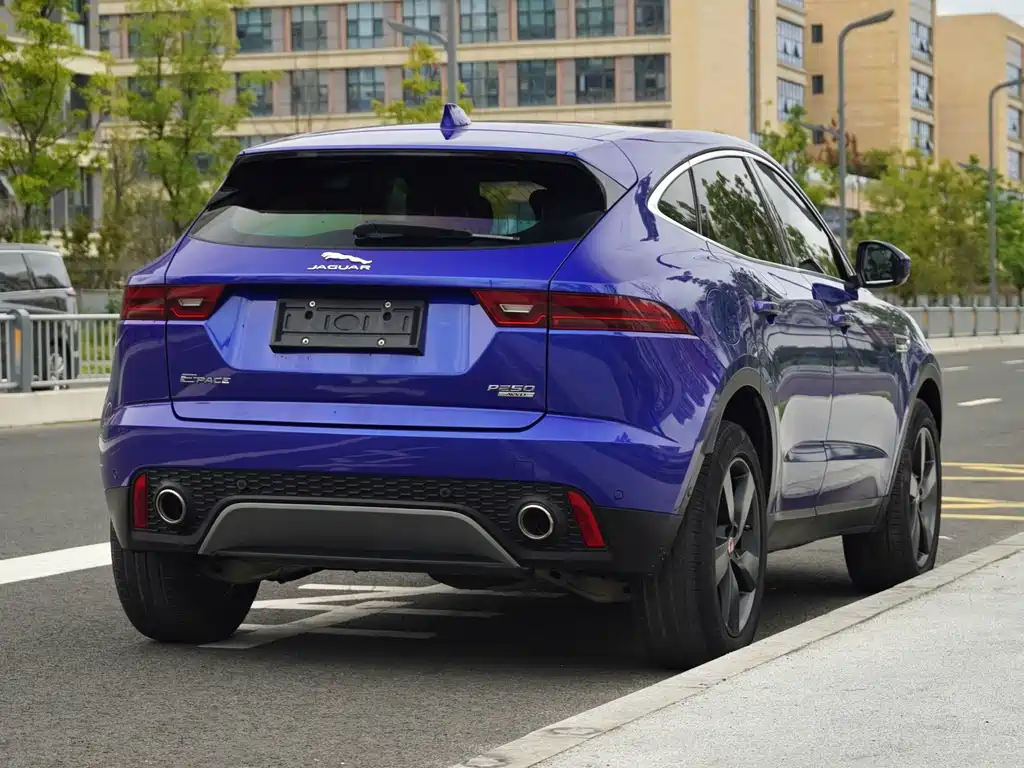 Jaguar E-PACE — миниатюра 21