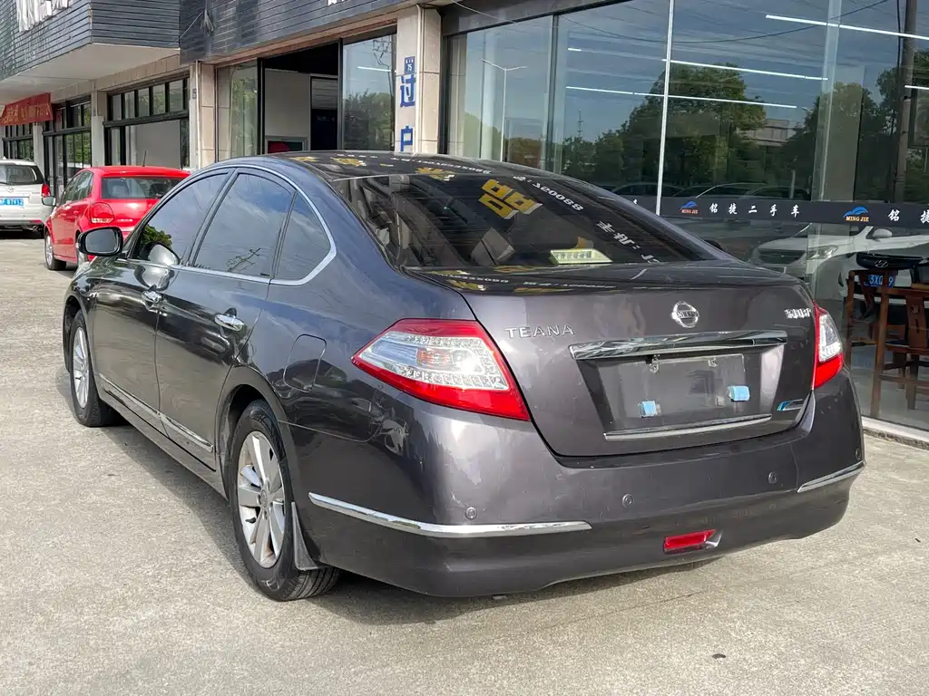 Nissan Teana — миниатюра 7