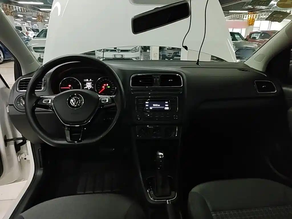 Volkswagen Polo — миниатюра 10
