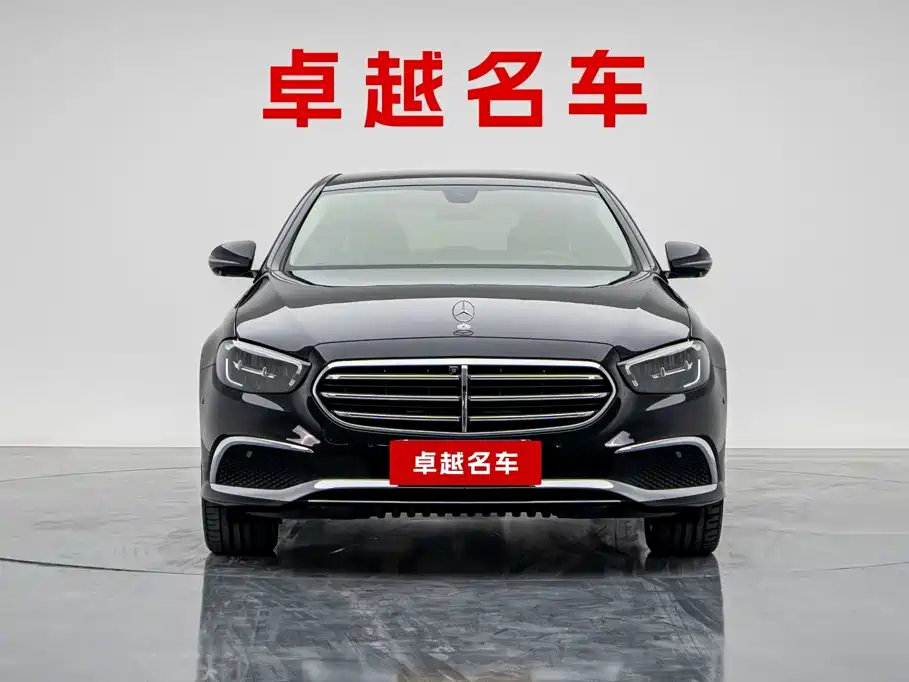 Mercedes-Benz E-Class — миниатюра 2