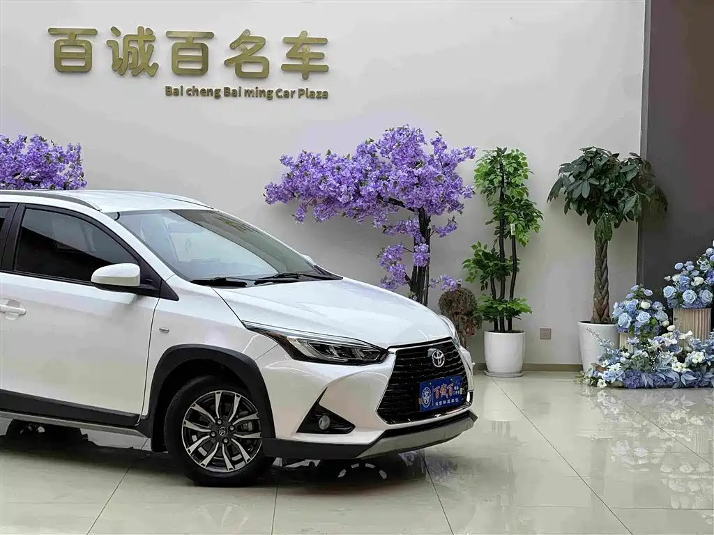 Toyota Yaris L — миниатюра 5