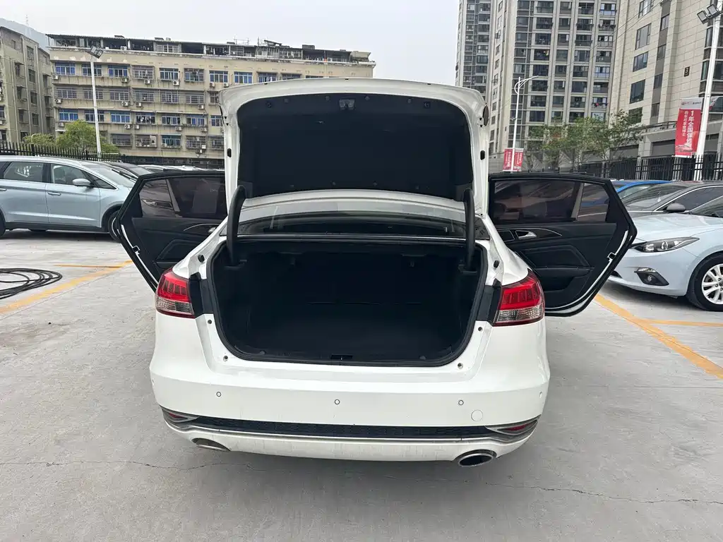 Zotye Zotye Z700 — миниатюра 10