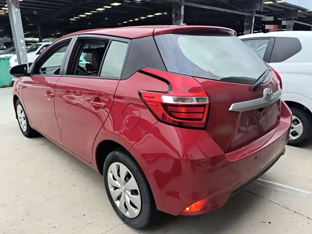 Toyota Yaris L — миниатюра 5