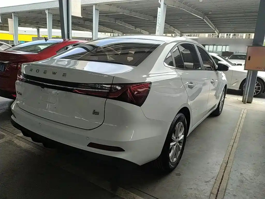 Roewe i5 2023 1.5L MT