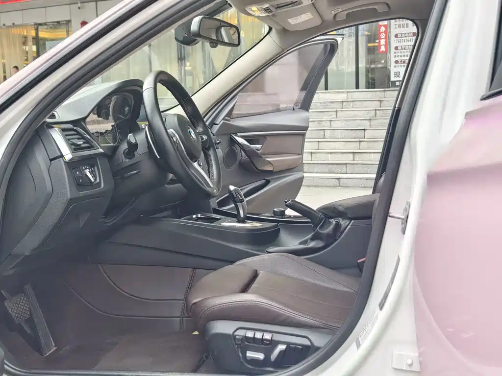 BMW 3 Series — миниатюра 13