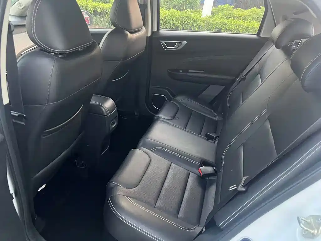 Geely Vision X3 — миниатюра 11